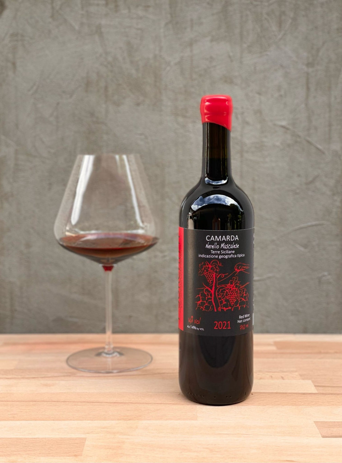 Camarda Rosso, Nerello Mascalese – bottiglia e calice